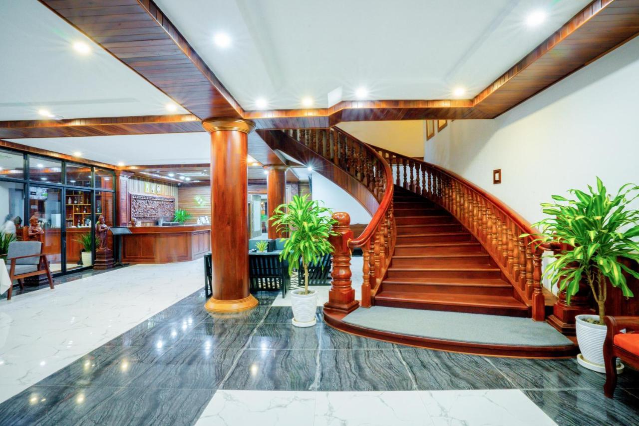 Blanc Smith Hotel Sziemreap Kültér fotó
